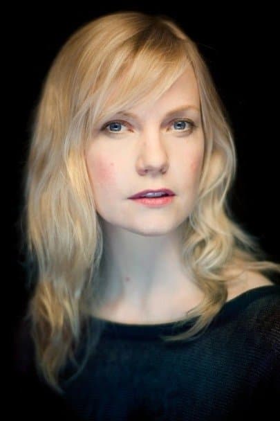 Laura Harris